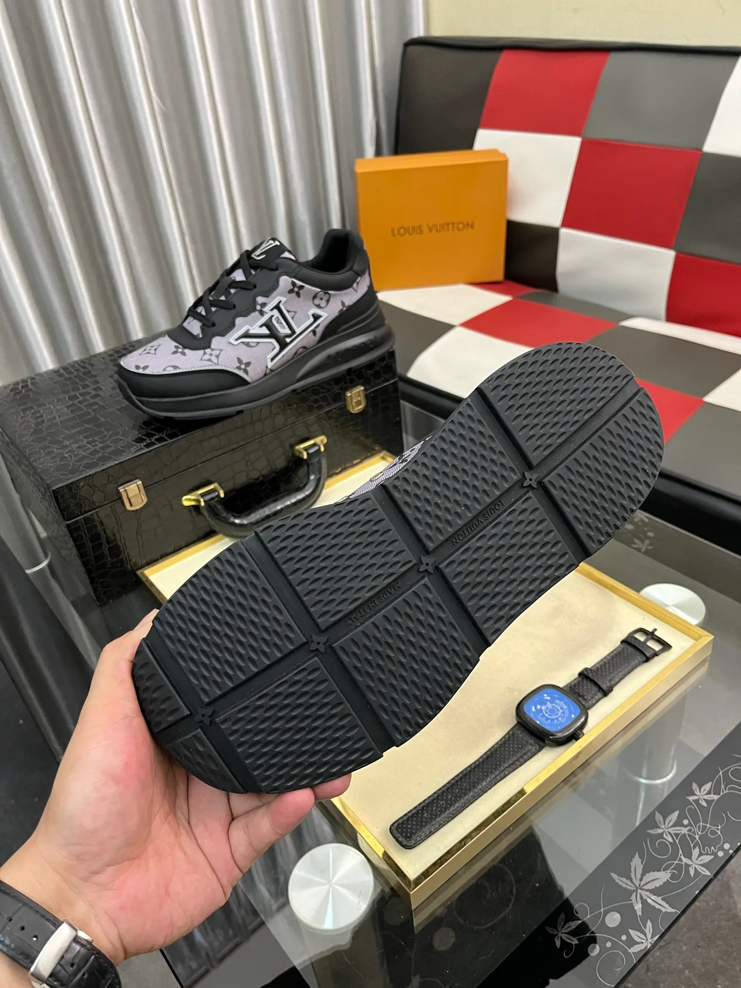 Men's Men's Shoes 💰: 438⌚️⌚️LV Louis Vuitton. The latest fashionable casual shoes are popular in physical stores. New spring and summer comfortable imported custom original cowhide, unique jacquard fabric element design. With sheepskin lining, Lv original bottom, [sun][sun] high-end packaging and high quality💪Details determine the quality, you can enter and leave the counter at will, welcome to compare🇮🇹Number of sizes 38-442️⃣colors available